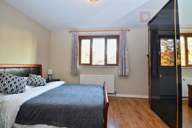 Bromley High Street Bow East London London E3 1 Bedroom