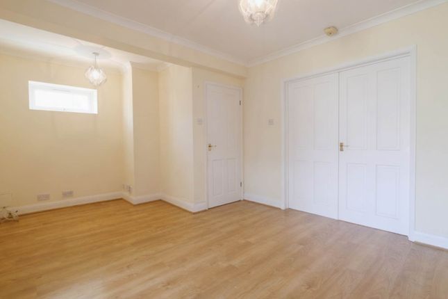 110, Crawford Road, Hatfield photo 3