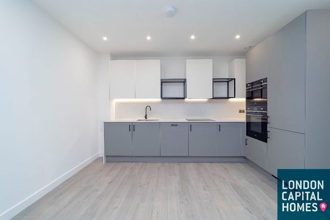 Thumbnail Flat to rent in The Westacre, Woodberry Grove, London
