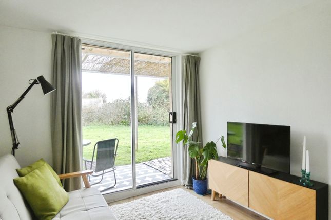 31, Links Crescent, Romney Marsh photo 2