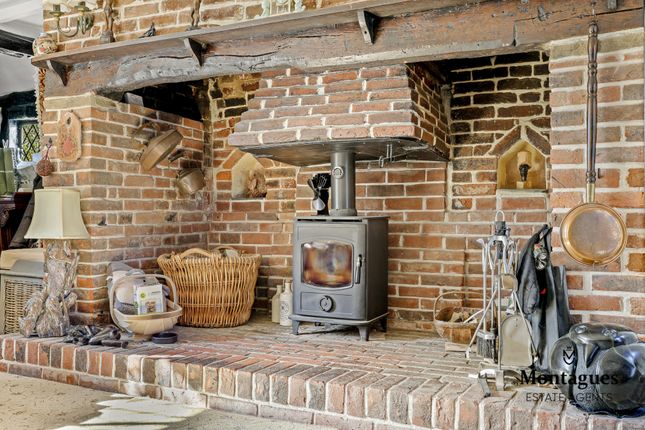 Apple Tree Cottage, Parndon Wood Road, Harlow photo 4