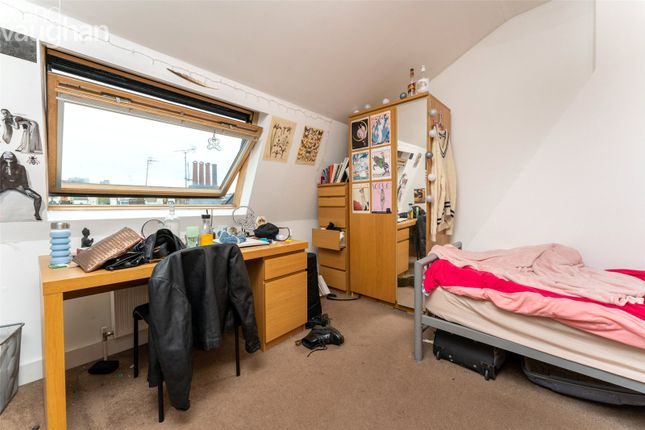 Flat to rent in Broad Street, Brighton