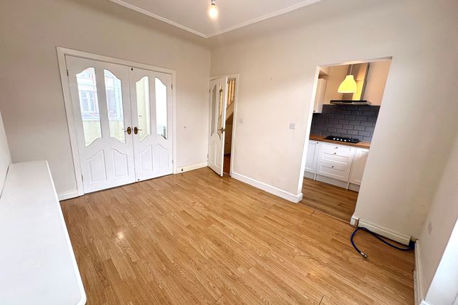 24, Westdale Road, BIRKENHEAD photo 5