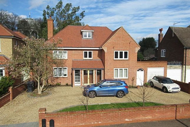 Thumbnail Detached house for sale in The Drive, Hertford