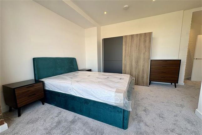 3, Harry Smith, Birmingham photo 5