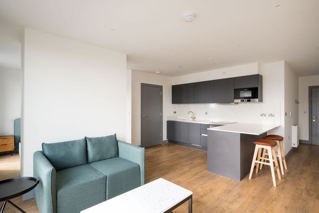 1-bed flat on 3 Watermead Way, Tottenham Hale, £2,100/mo