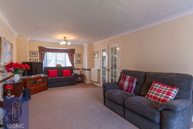 36, Maple Drive, Norwich photo 5