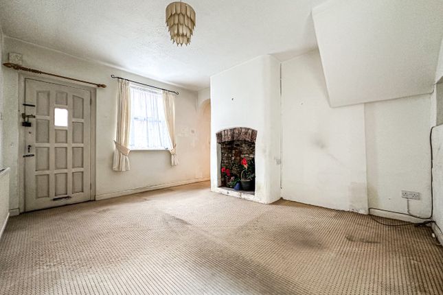 2 Burton Place, Taunton, Somerset photo 4