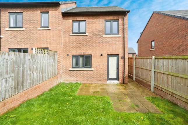 Semi-detached house for sale in Greenview Mount, Leeds