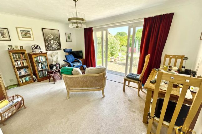 33, The Briary, Bexhill-on-Sea photo 2
