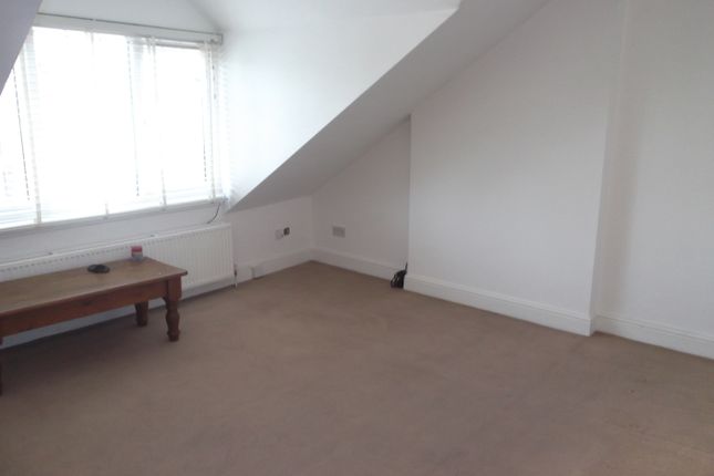 10, Mountfield Road, Finchley photo 2