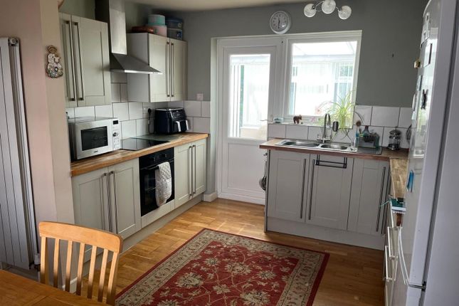 22, Wellfields Drive, Bridport photo 4