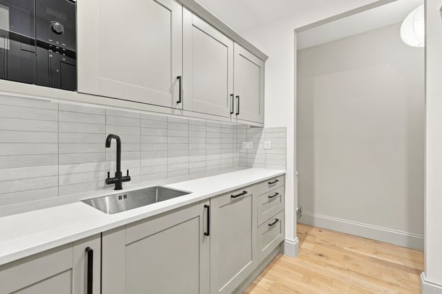 24 Perth Road, London photo 3