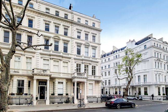 Flat for sale in Queens Gate, London, South Kensington