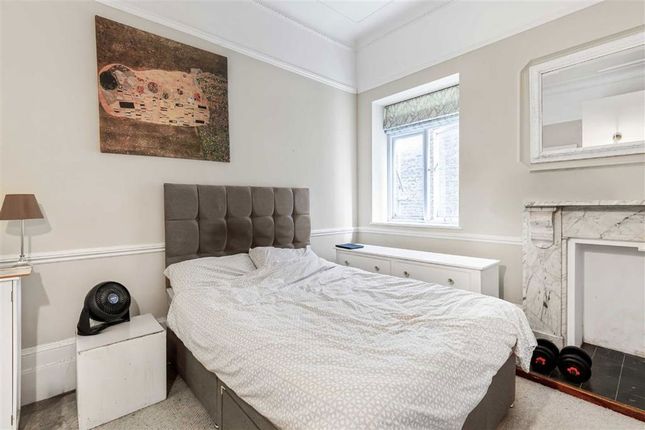 114B, Burnt Ash Hill, London photo 4