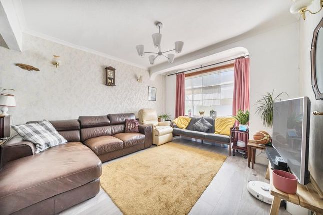 16, Cheltenham Place, Kenton photo 2