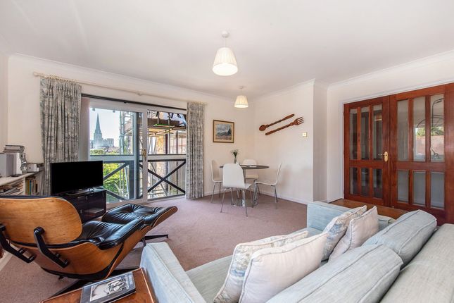 14, Henty Gardens, Chichester photo 4