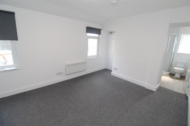 FFR, 14, Splott Road, Cardiff photo 3