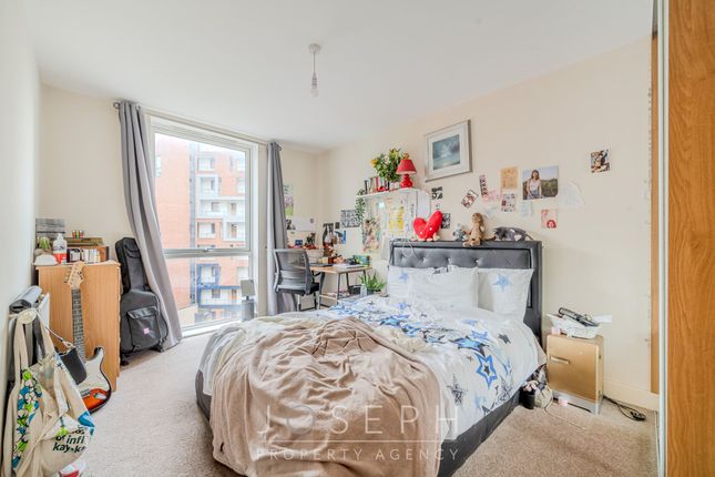 Flat 405, Leven Court, Ipswich photo 5