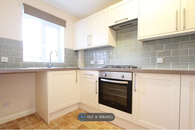 Frensham Close, Banbury photo 2