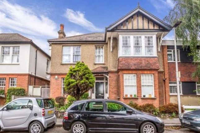 Thumbnail Flat for sale in Glengall Road, Woodford Green