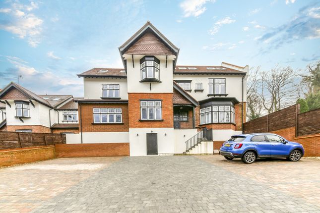 1 bed flat for sale in Woodcote Valley Road, Purley CR8