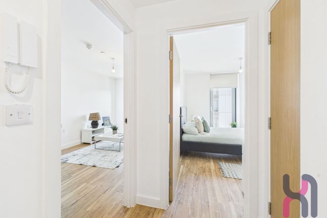 2508B Media City, Michigan Point Tower B, Salford photo 4