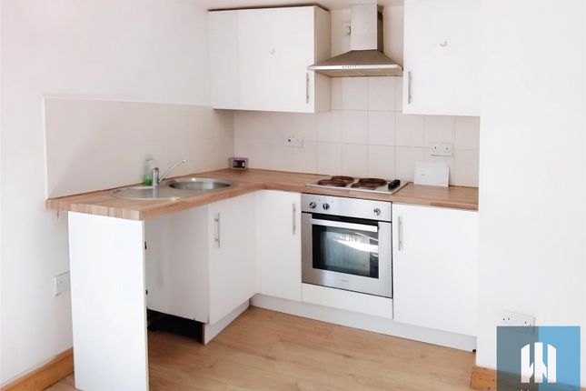1-bed flat on 95A, College Street, Huddersfield, £400/mo