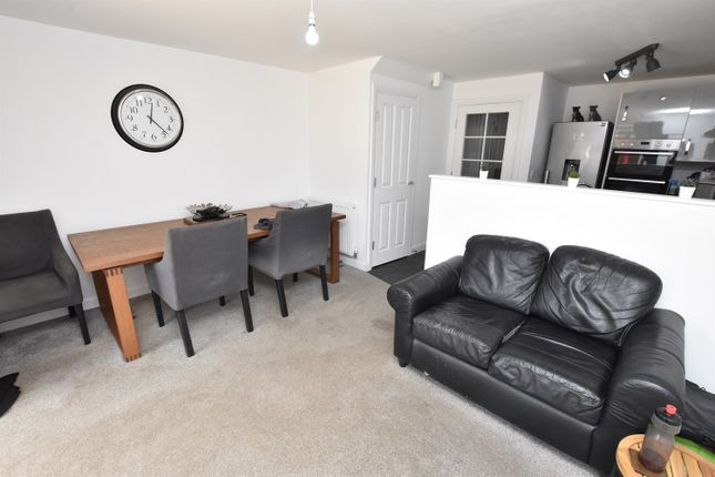 43, Harlequin Drive, Worksop photo 4