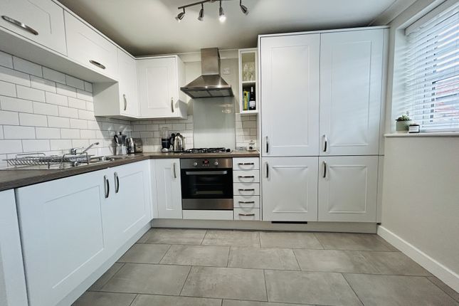 Flat 4, Aidan Gardens, Durham photo 3