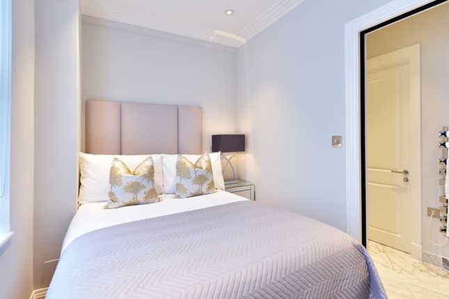 Flat 4, London photo 5