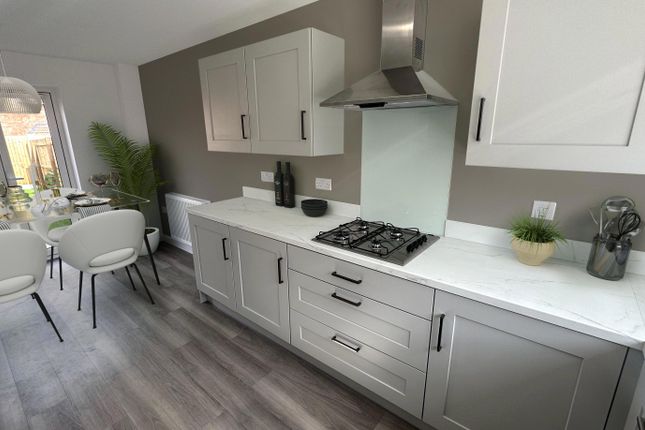 212, Linacre Road, Chesterfield photo 2