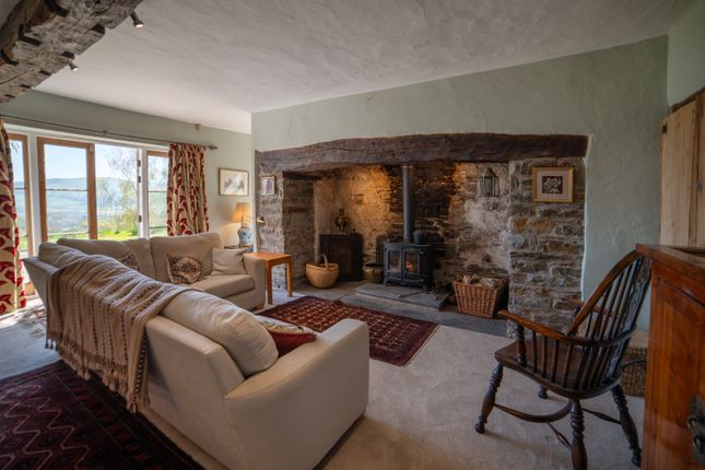 Frongogfarm_Livingroom01