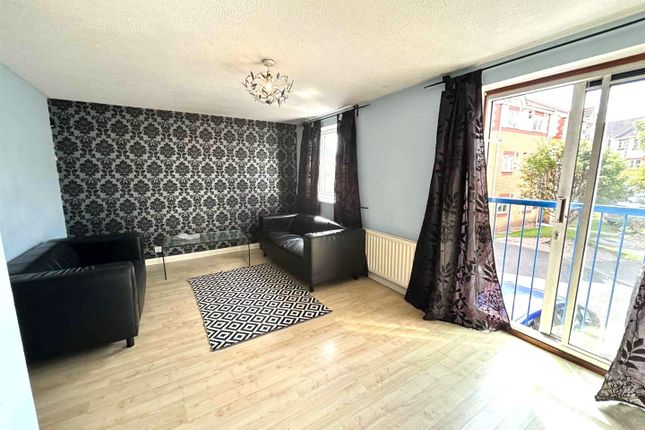 19, Keer Court, Birmingham photo 2