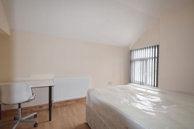 Moy Road, Cardiff photo 5