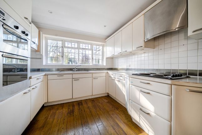 15, Kings Avenue, Bromley photo 2