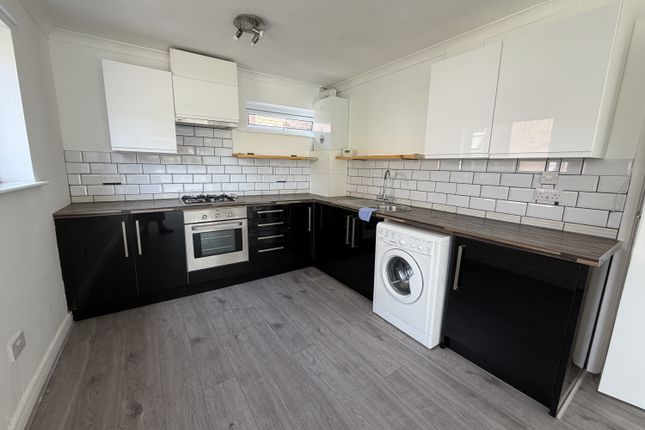 12, Hallam Court Pembroke Road, Dronfield photo 2