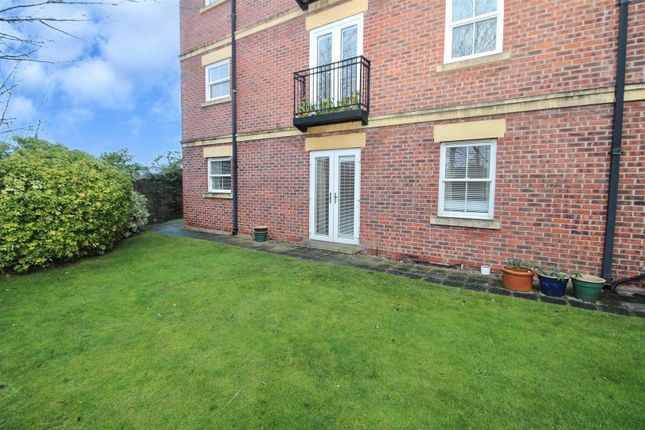 Flat for sale in Kingswood Court, Tynemouth, North Shields