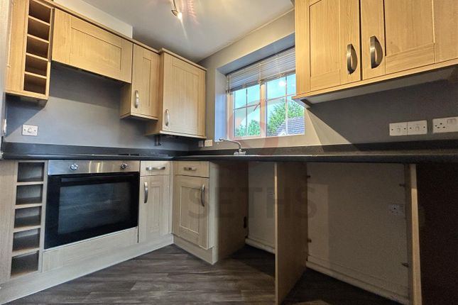 16, Stackyard Close, Leicester photo 4