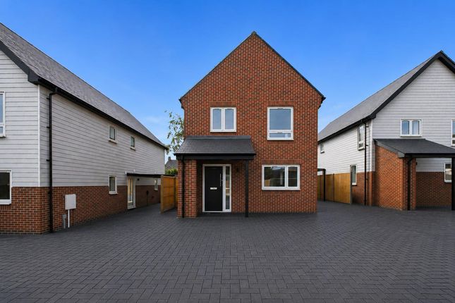 4-bed house on Paddock Row, Paddock Row, Weavers Close, Great Dunmow, £650,000