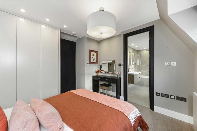 Flat to rent in St Johns Park Road, St Johns Wood
