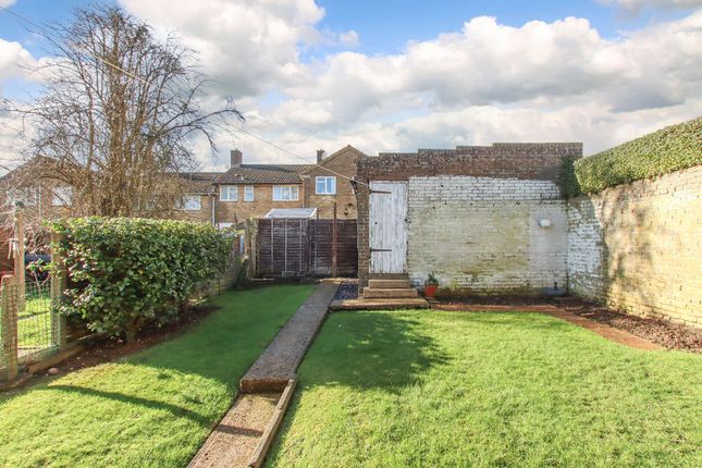 21, White Hart Drive, Hemel Hempstead photo 4