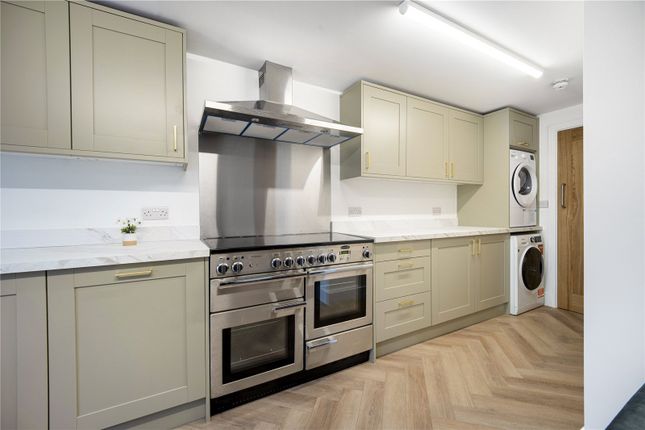 Room 2, 41, Royal Oak Road, Surrey photo 4