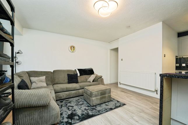 40, Chepstow Walk, Hereford photo 2