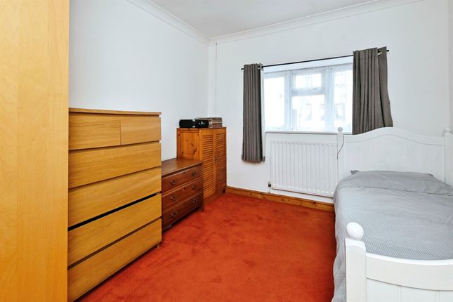 Flat for sale in Peasehill Road, Ripley