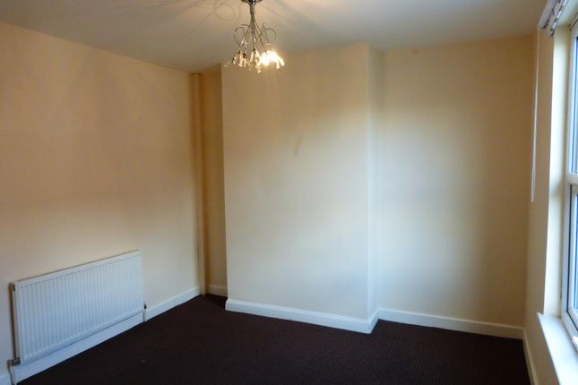 74, Kitson Street, LEEDS photo 5