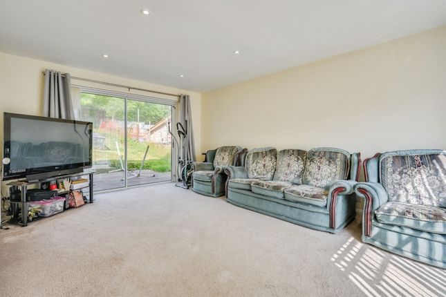 12, Sarum Close, Plymouth photo 5