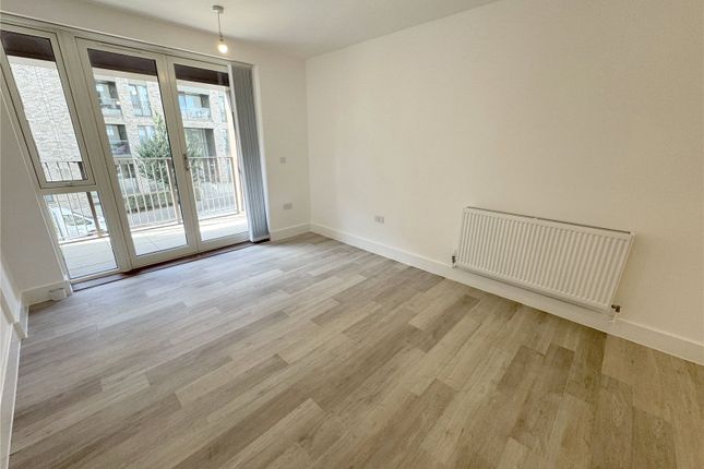 Flat 5, Snowdrop Court, 21, Royal Engineers Way, London photo 4