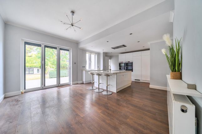 64, Winn Road, London photo 2