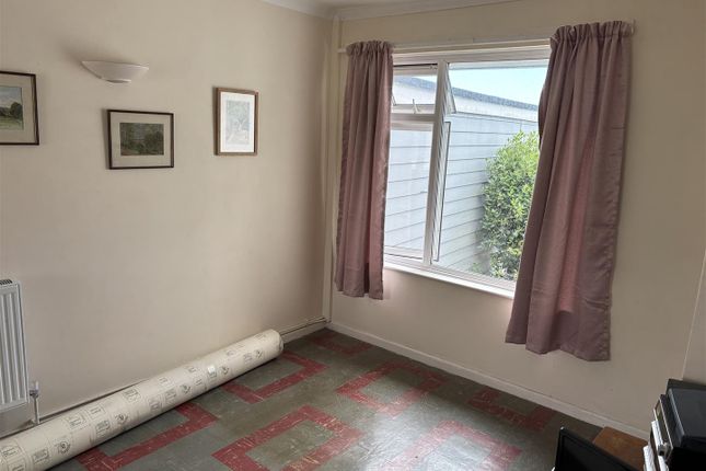 26, Stanier Road, Weymouth photo 3